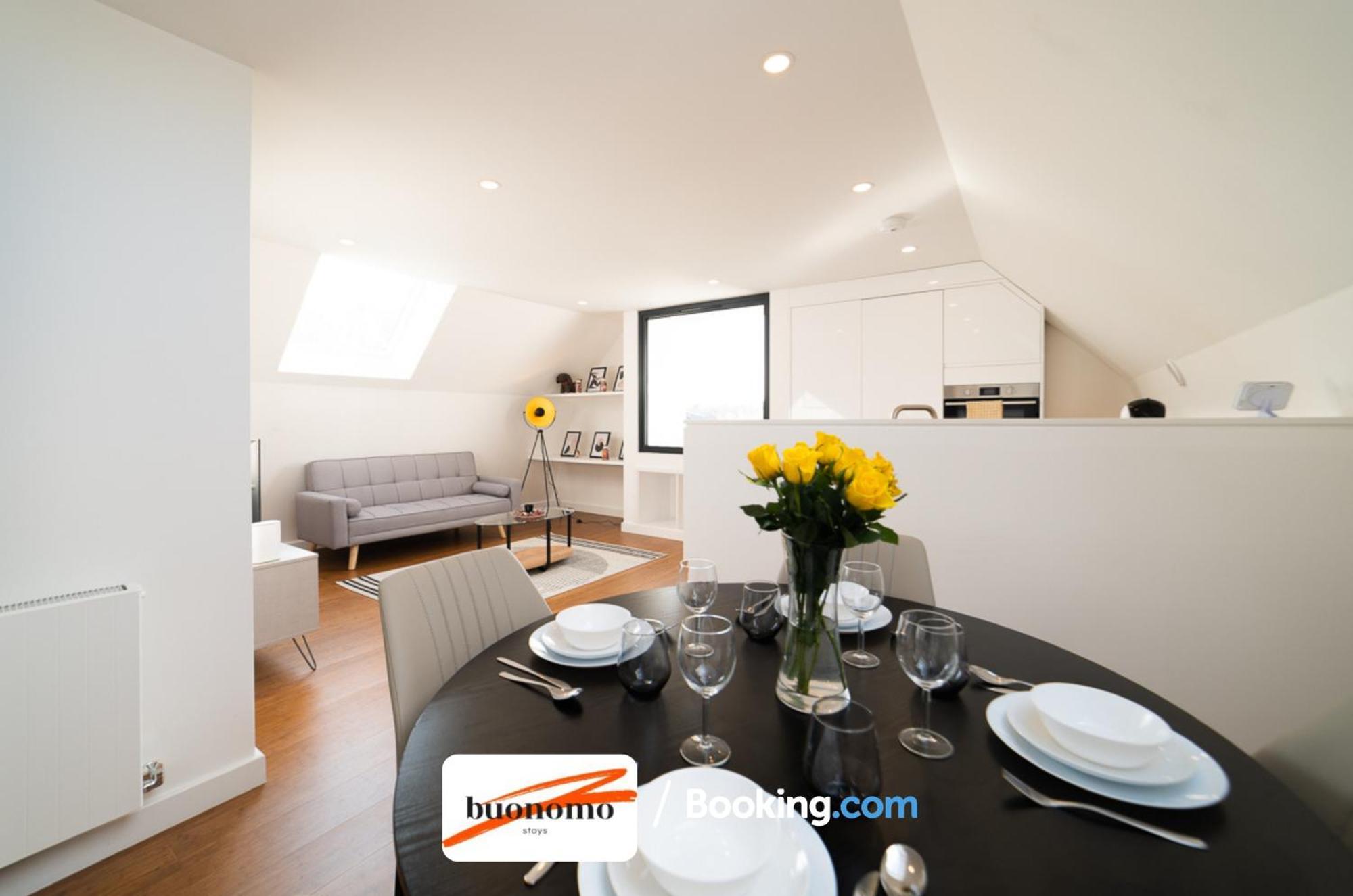 Two Bedroom Apartment At Buonomo Stays Short Lets & Serviced Accommodation Londres Extérieur photo