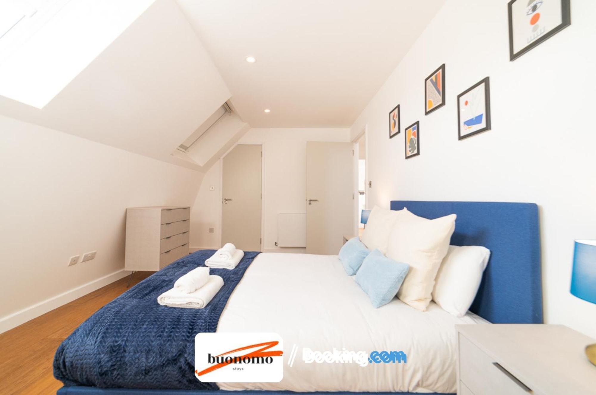 Two Bedroom Apartment At Buonomo Stays Short Lets & Serviced Accommodation Londres Extérieur photo