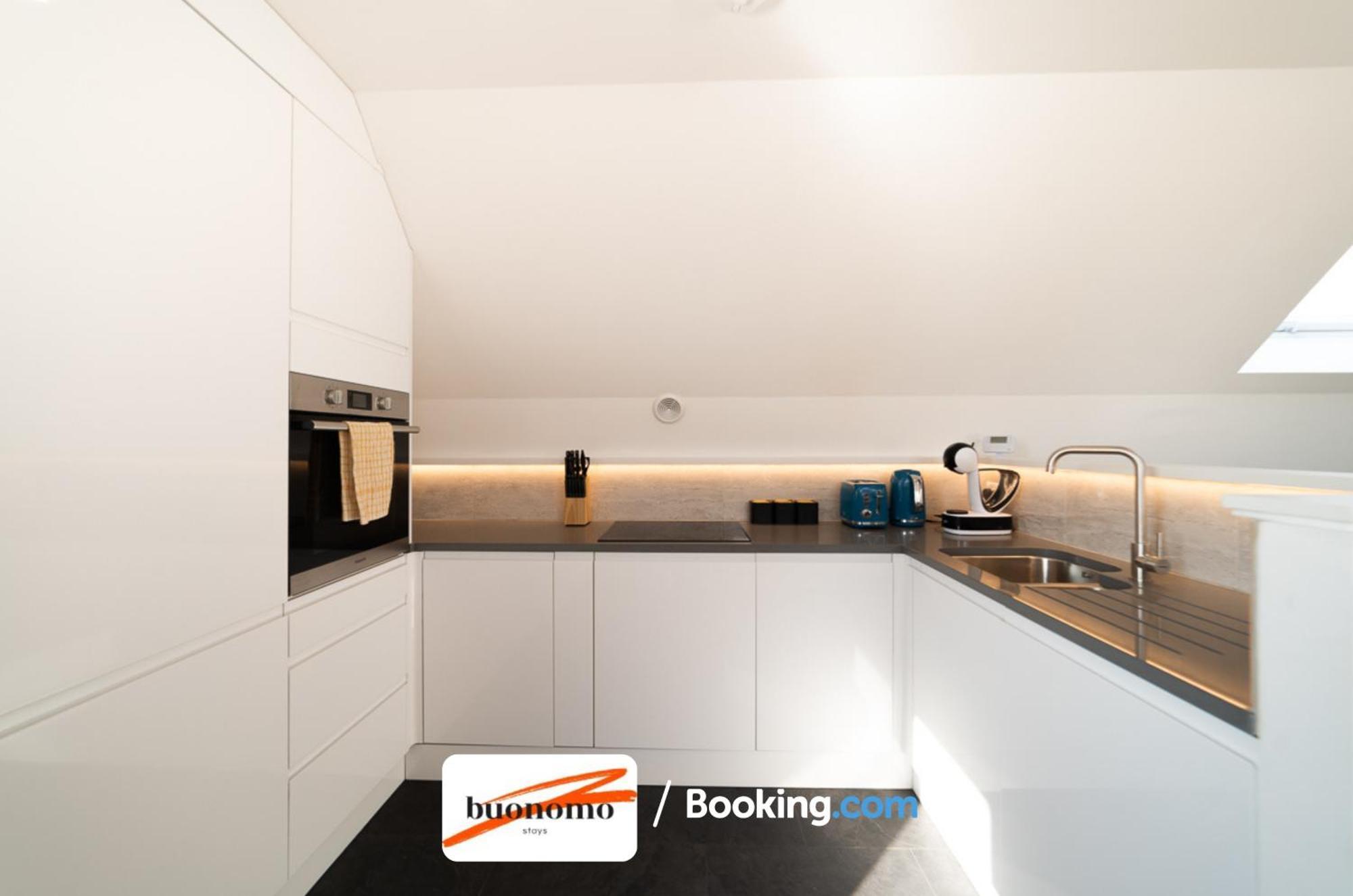 Two Bedroom Apartment At Buonomo Stays Short Lets & Serviced Accommodation Londres Extérieur photo