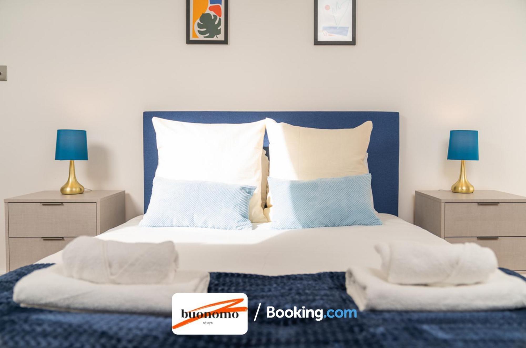 Two Bedroom Apartment At Buonomo Stays Short Lets & Serviced Accommodation Londres Extérieur photo